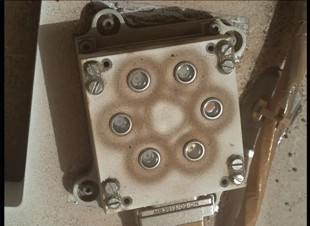 Sol 418: Mars Hand Lens Imager (MAHLI)