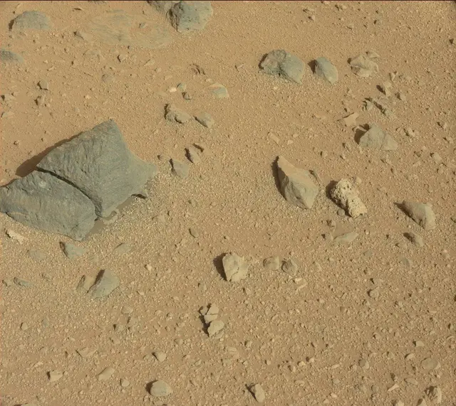 Sol 421: Mast Camera (Mastcam)