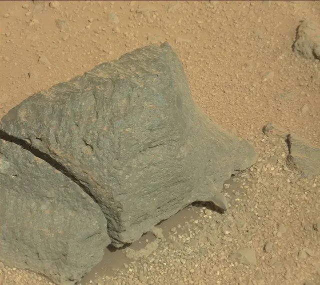 Sol 421: Mast Camera (Mastcam)