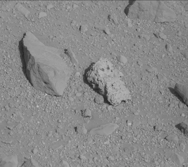 Sol 421: Mast Camera (Mastcam)