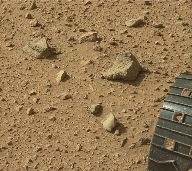 Sol 425: Mast Camera (Mastcam)