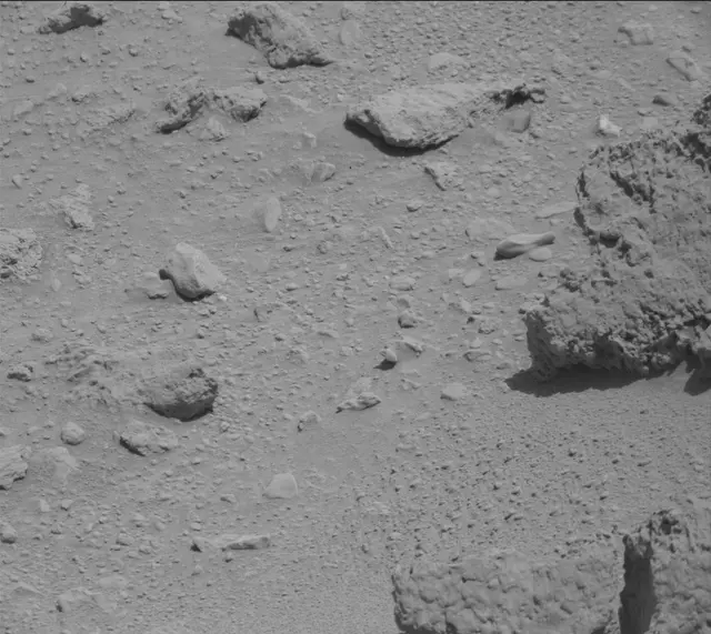 Sol 429: Mast Camera (Mastcam)