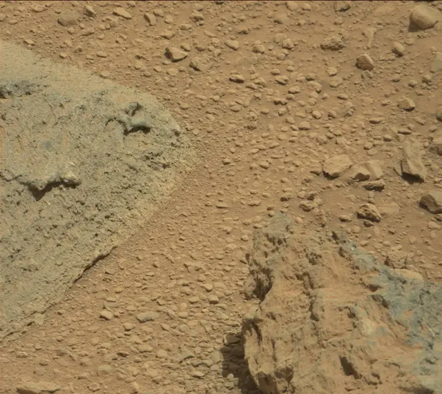 Sol 429: Mast Camera (Mastcam)