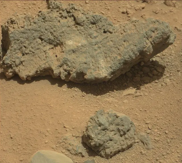 Sol 429: Mast Camera (Mastcam)