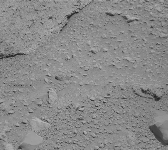 Sol 429: Mast Camera (Mastcam)