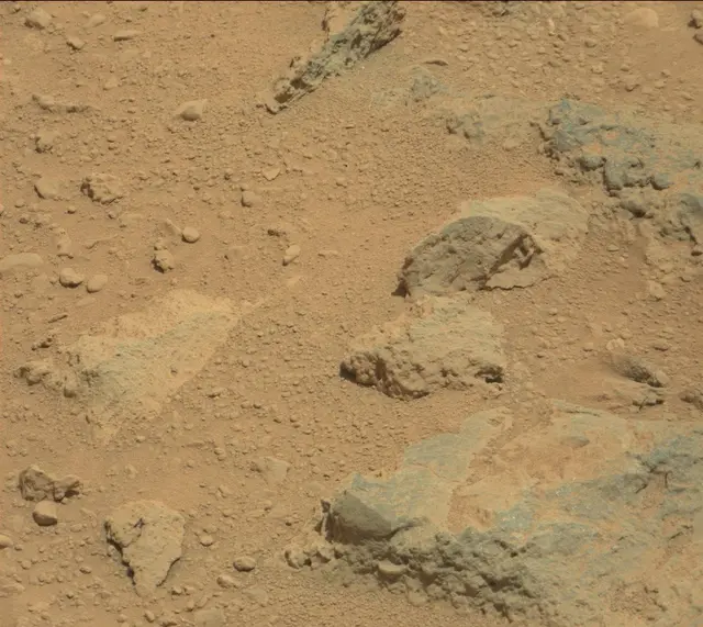 Sol 429: Mast Camera (Mastcam)