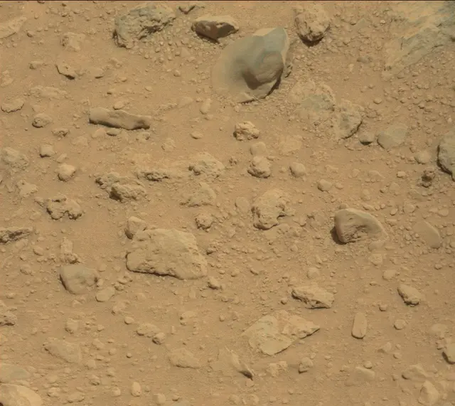 Sol 429: Mast Camera (Mastcam)