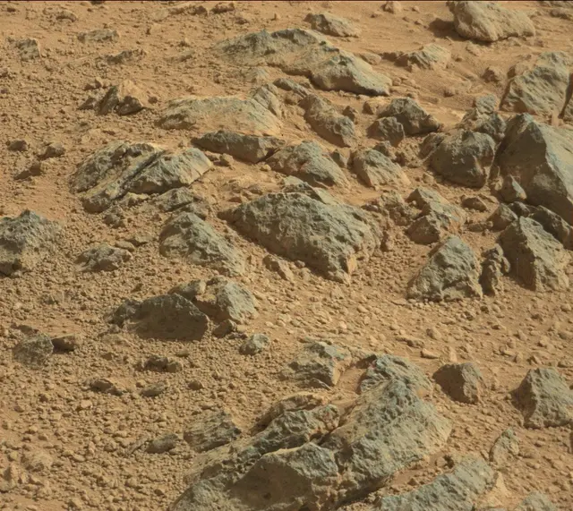 Sol 435: Mast Camera (Mastcam)