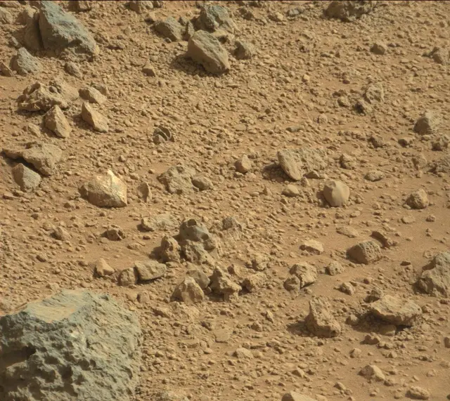 Sol 435: Mast Camera (Mastcam)