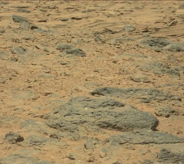 Sol 438: Mast Camera (Mastcam)