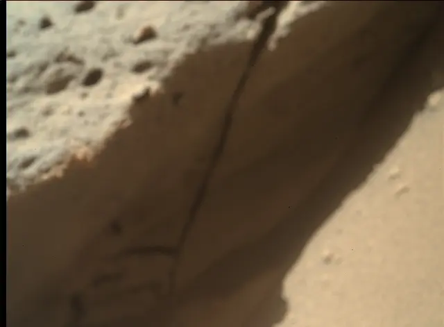 Sol 442: Mars Hand Lens Imager (MAHLI)