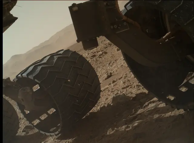 Sol 463: Mars Hand Lens Imager (MAHLI)