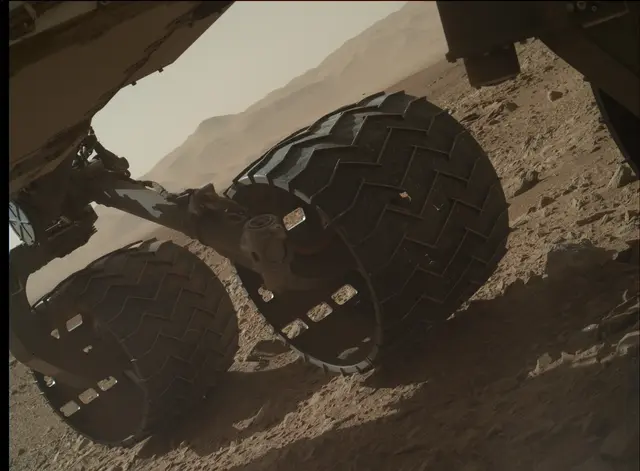 Sol 463: Mars Hand Lens Imager (MAHLI)