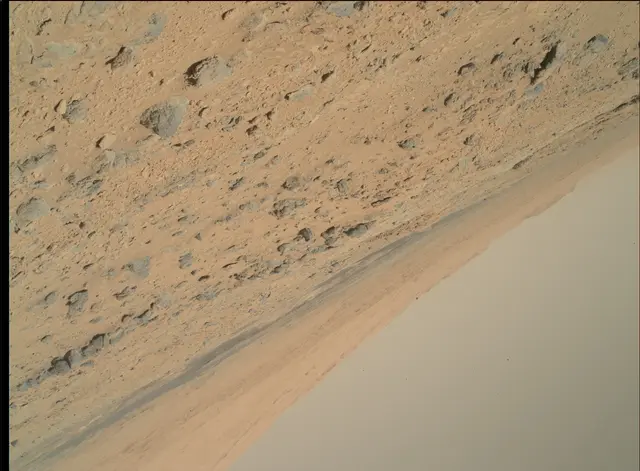 Sol 465: Mars Hand Lens Imager (MAHLI)