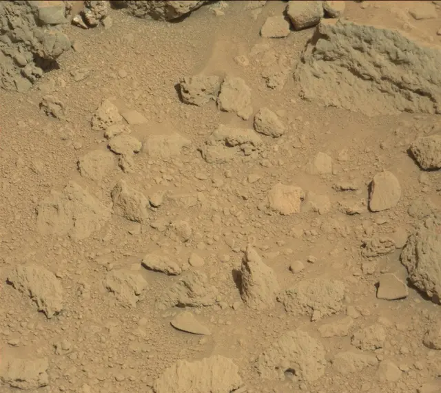 Sol 469: Mast Camera (Mastcam)