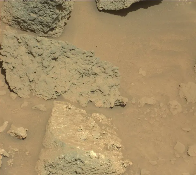 Sol 469: Mast Camera (Mastcam)