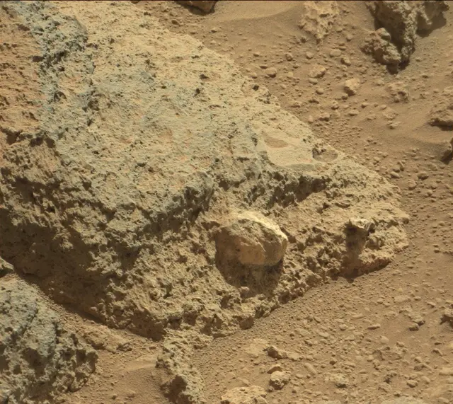 Sol 469: Mast Camera (Mastcam)