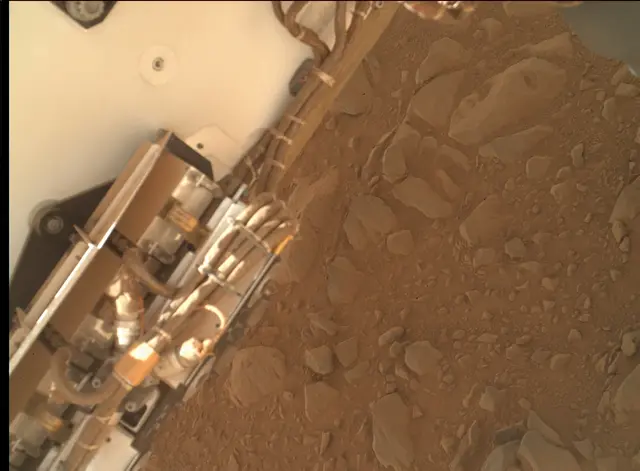 Sol 472: Mars Hand Lens Imager (MAHLI)