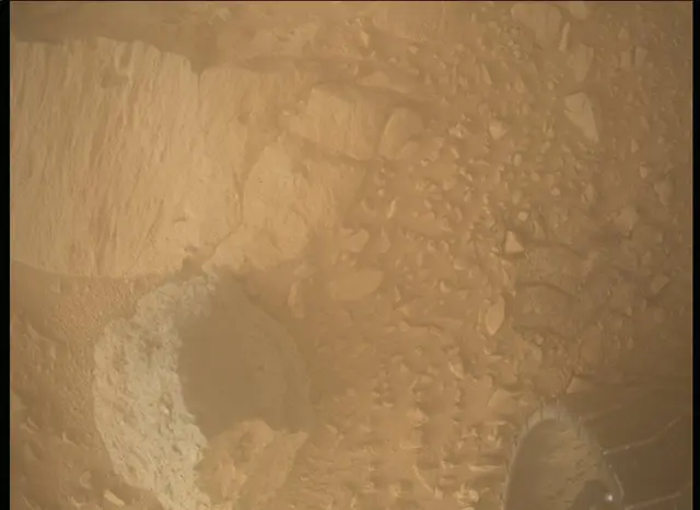 Sol 472: Mars Descent Imager (MARDI)