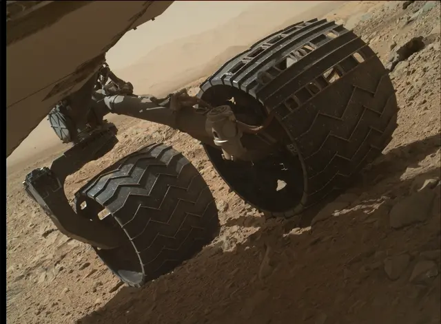 Sol 476: Mars Hand Lens Imager (MAHLI)