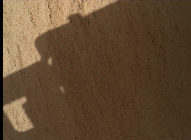 Sol 485: Mars Hand Lens Imager (MAHLI)