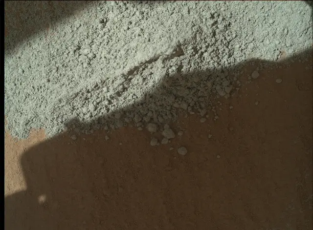 Sol 486: Mars Hand Lens Imager (MAHLI)