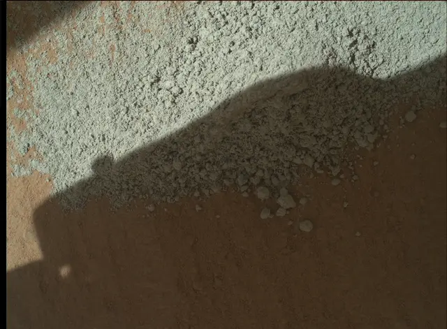Sol 486: Mars Hand Lens Imager (MAHLI)