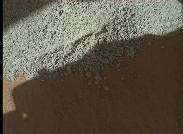 Sol 486: Mars Hand Lens Imager (MAHLI)