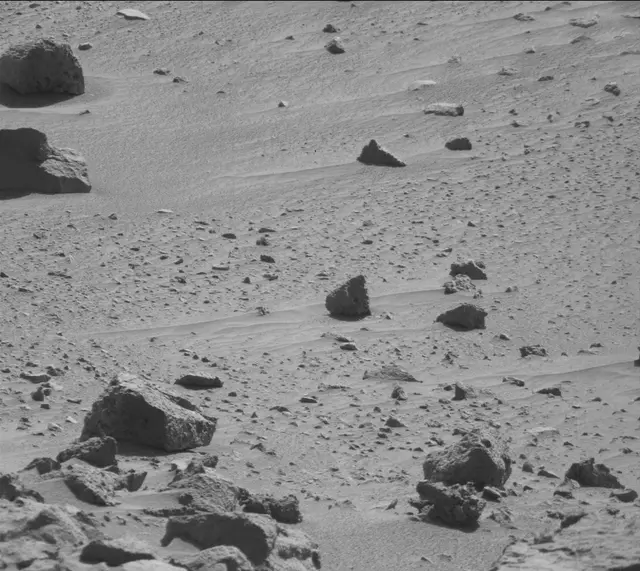 Sol 487: Mast Camera (Mastcam)