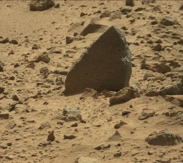 Sol 487: Mast Camera (Mastcam)