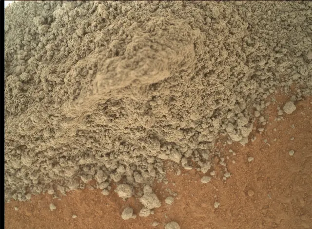 Sol 487: Mars Hand Lens Imager (MAHLI)