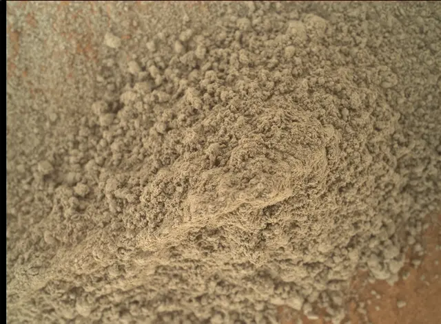 Sol 487: Mars Hand Lens Imager (MAHLI)