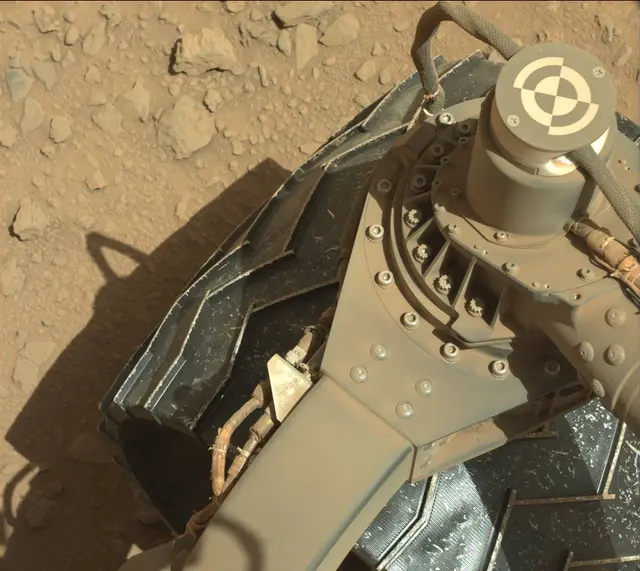 Sol 490: Mast Camera (Mastcam)