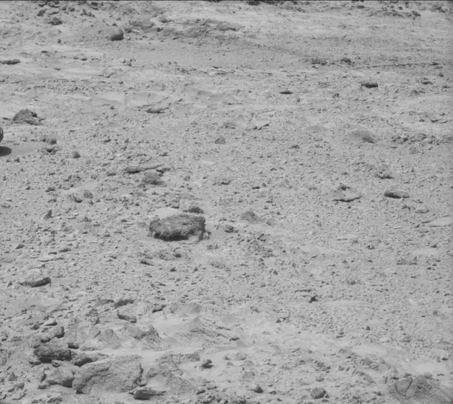 Sol 493: Mast Camera (Mastcam)