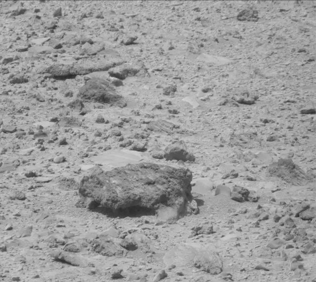 Sol 493: Mast Camera (Mastcam)