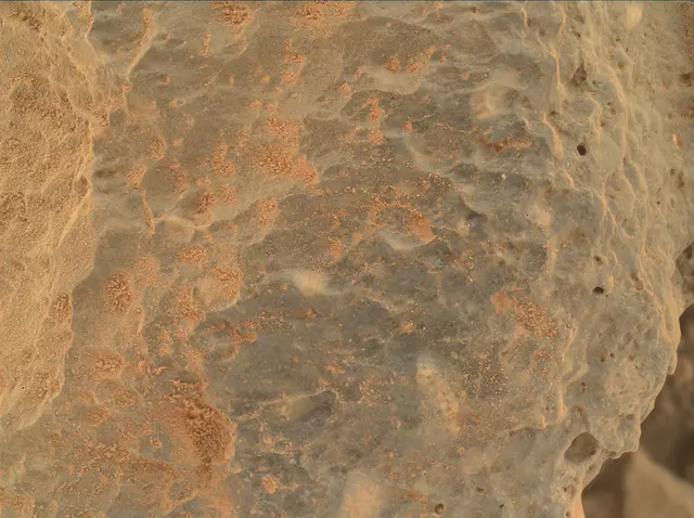 Sol 503: Mars Hand Lens Imager (MAHLI)