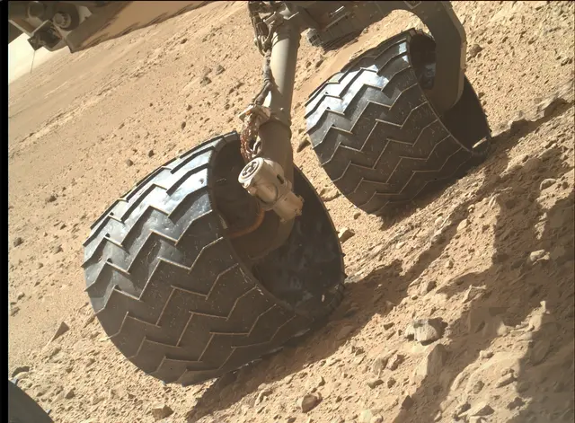 Sol 504: Mars Hand Lens Imager (MAHLI)