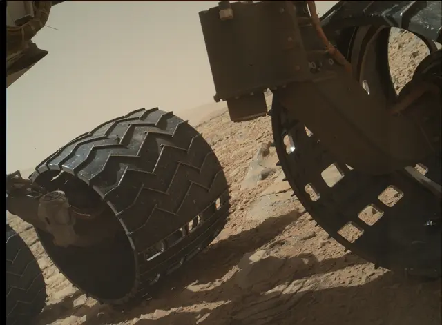 Sol 506: Mars Hand Lens Imager (MAHLI)