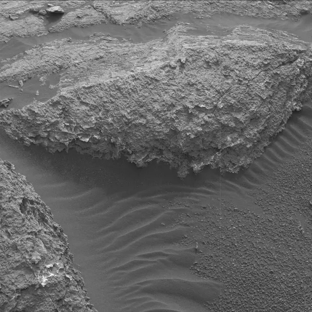 Sol 1628: Mast Camera (Mastcam)