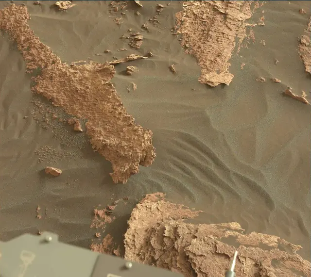 Sol 1632: Mast Camera (Mastcam)