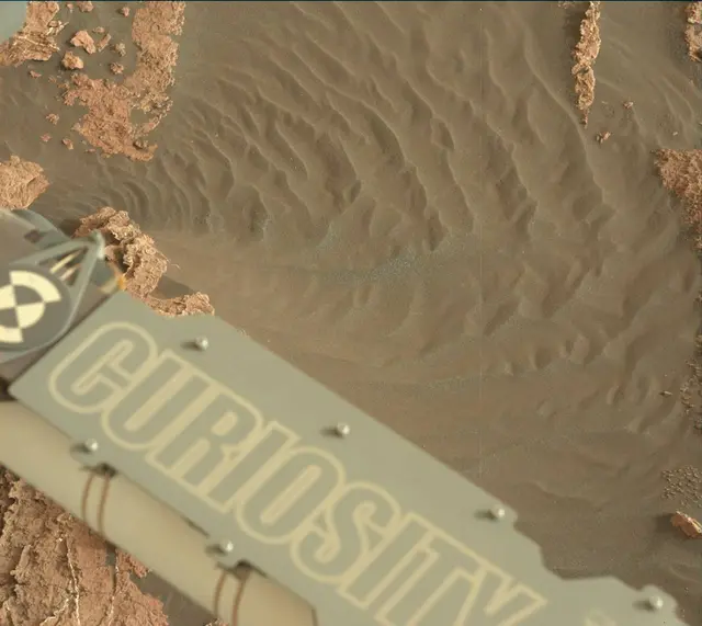 Sol 1632: Mast Camera (Mastcam)