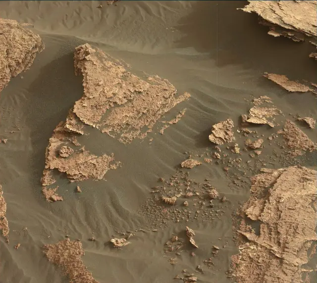 Sol 1632: Mast Camera (Mastcam)