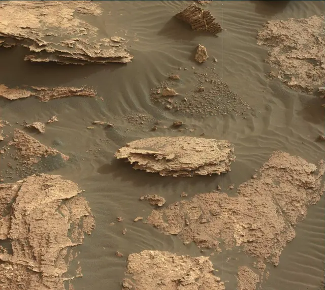 Sol 1632: Mast Camera (Mastcam)