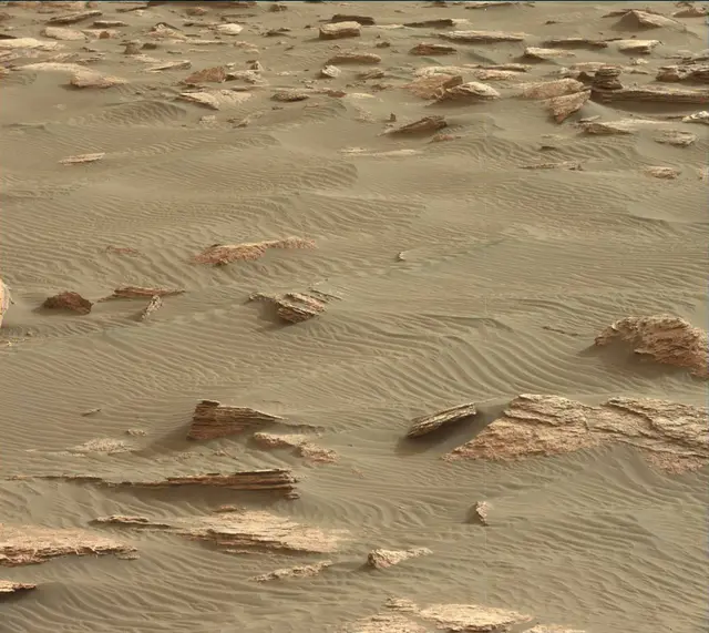 Sol 1632: Mast Camera (Mastcam)