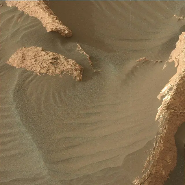 Sol 1632: Mast Camera (Mastcam)