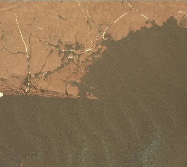 Sol 1632: Mast Camera (Mastcam)