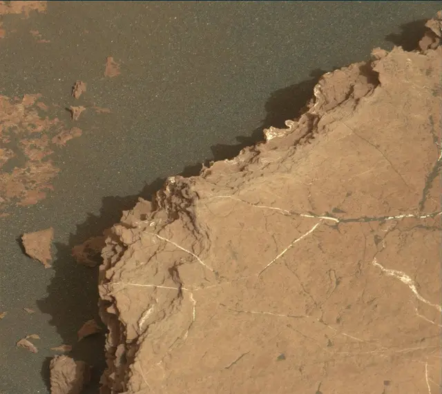 Sol 1632: Mast Camera (Mastcam)