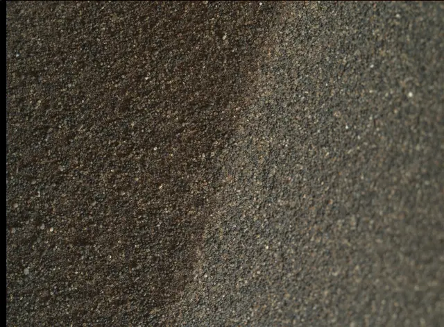 Sol 1637: Mars Hand Lens Imager (MAHLI)
