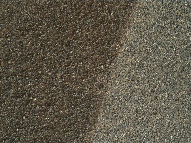 Sol 1637: Mars Hand Lens Imager (MAHLI)