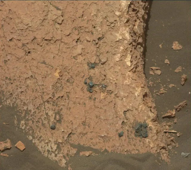 Sol 1638: Mast Camera (Mastcam)
